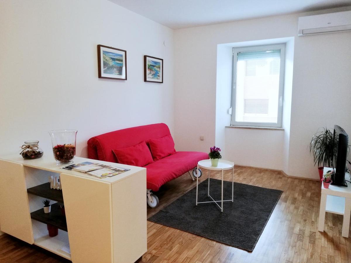 Apartment Center *
