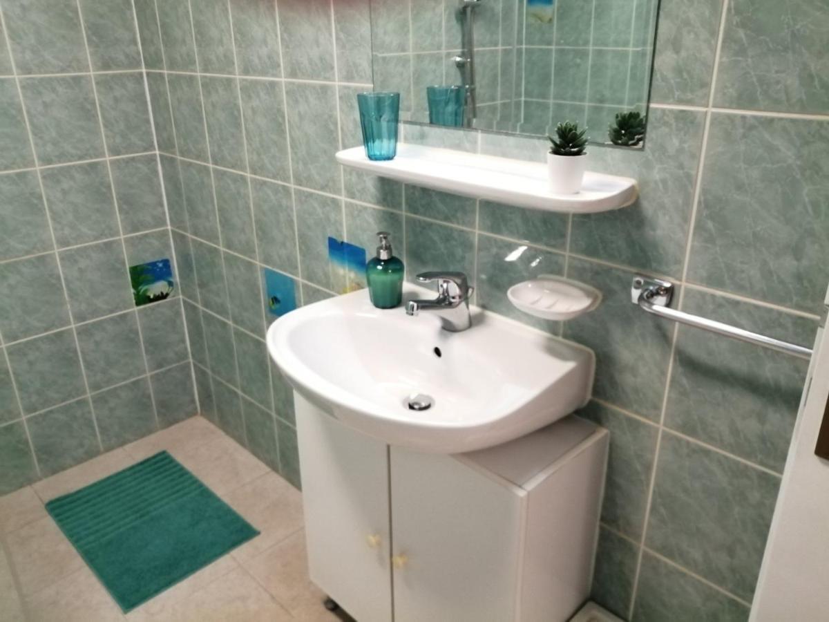 Center Apartment *